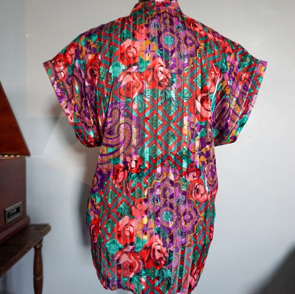 VTG VS Tie-Front Blouse - Picture 5 of 5